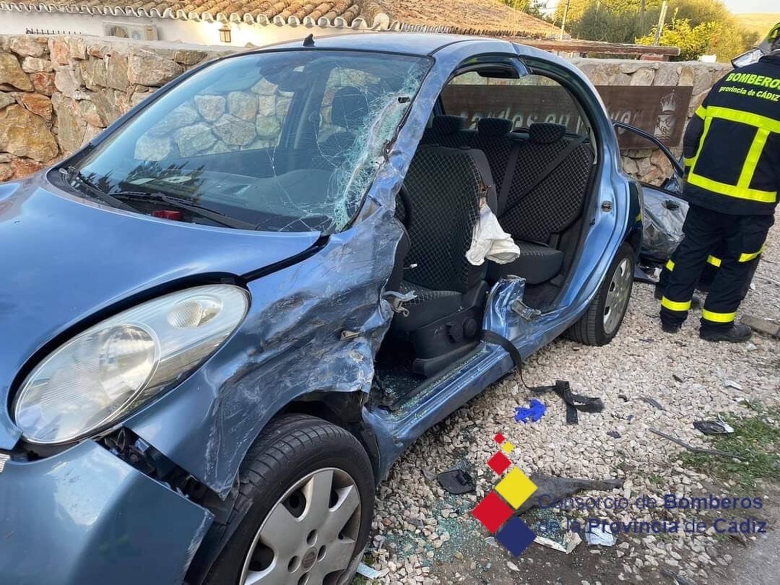 Uno de los vehículos implicados en la colisión en San José del Valle.