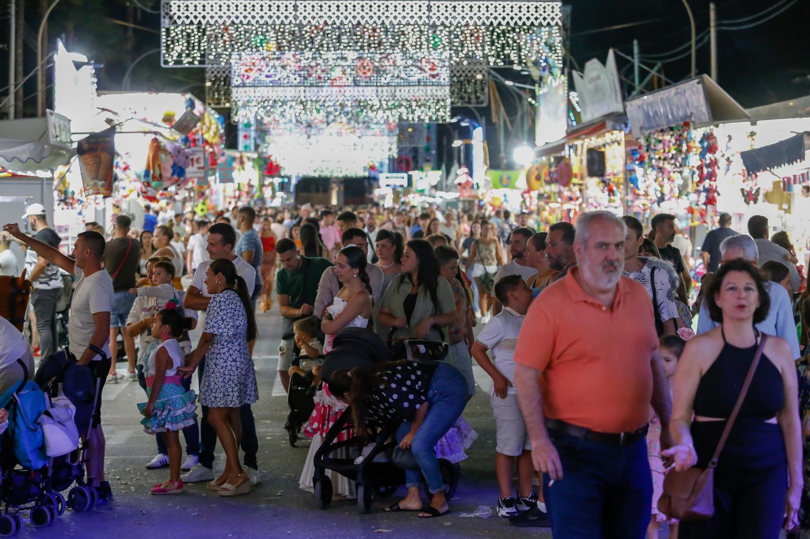 Búscate en las fotos del lunes en la Feria de La Línea