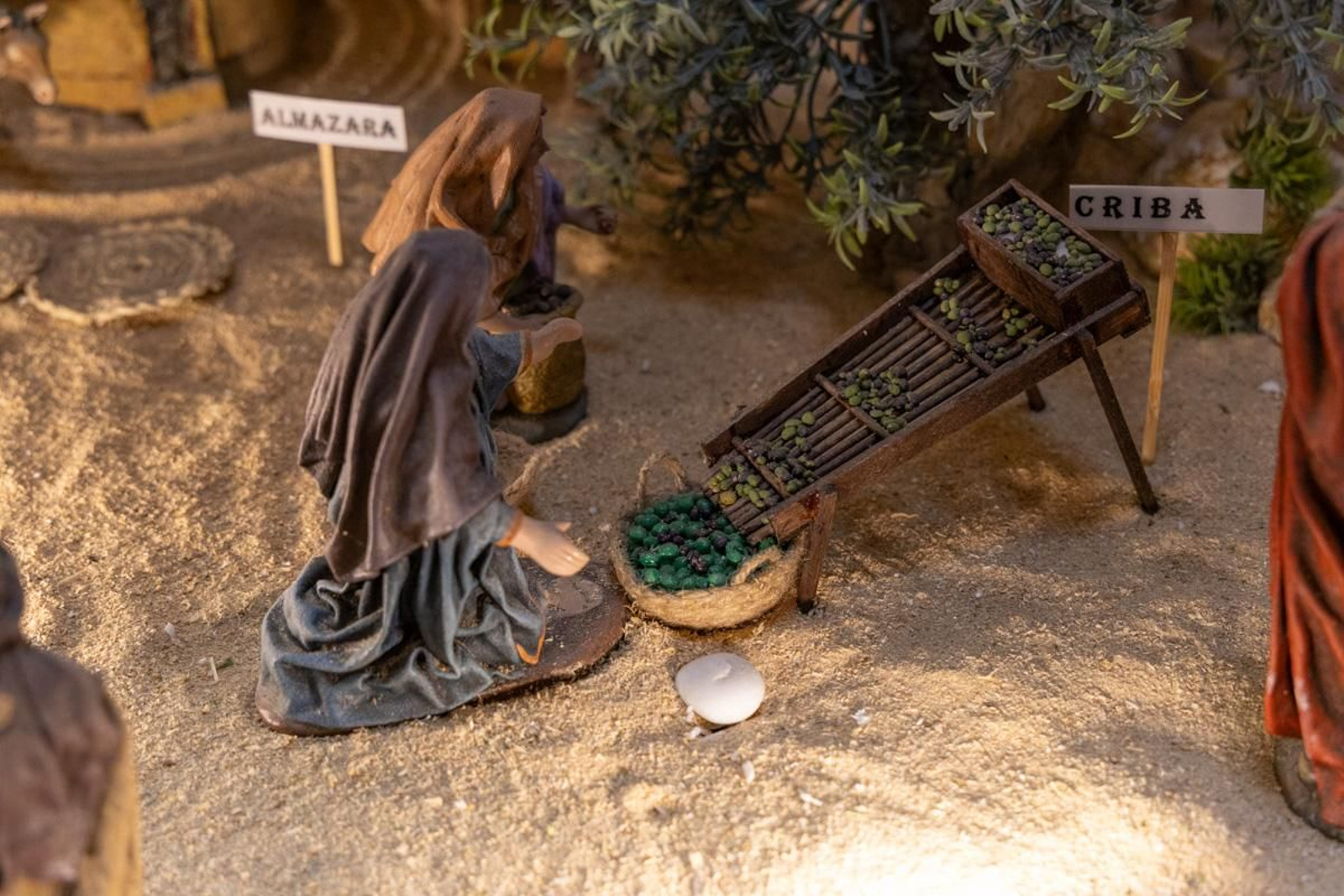 En imágenes: así es el Belén Bíblico con más de un millar de piezas artesanas de los abuelos María y Rafael