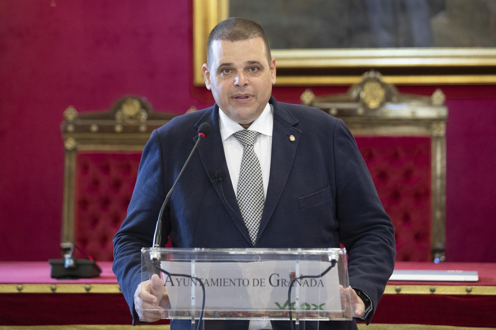 Onofre Miralles, a la espera de instrucciones de Madrid para sustituir a Macarena Olona en el Congreso