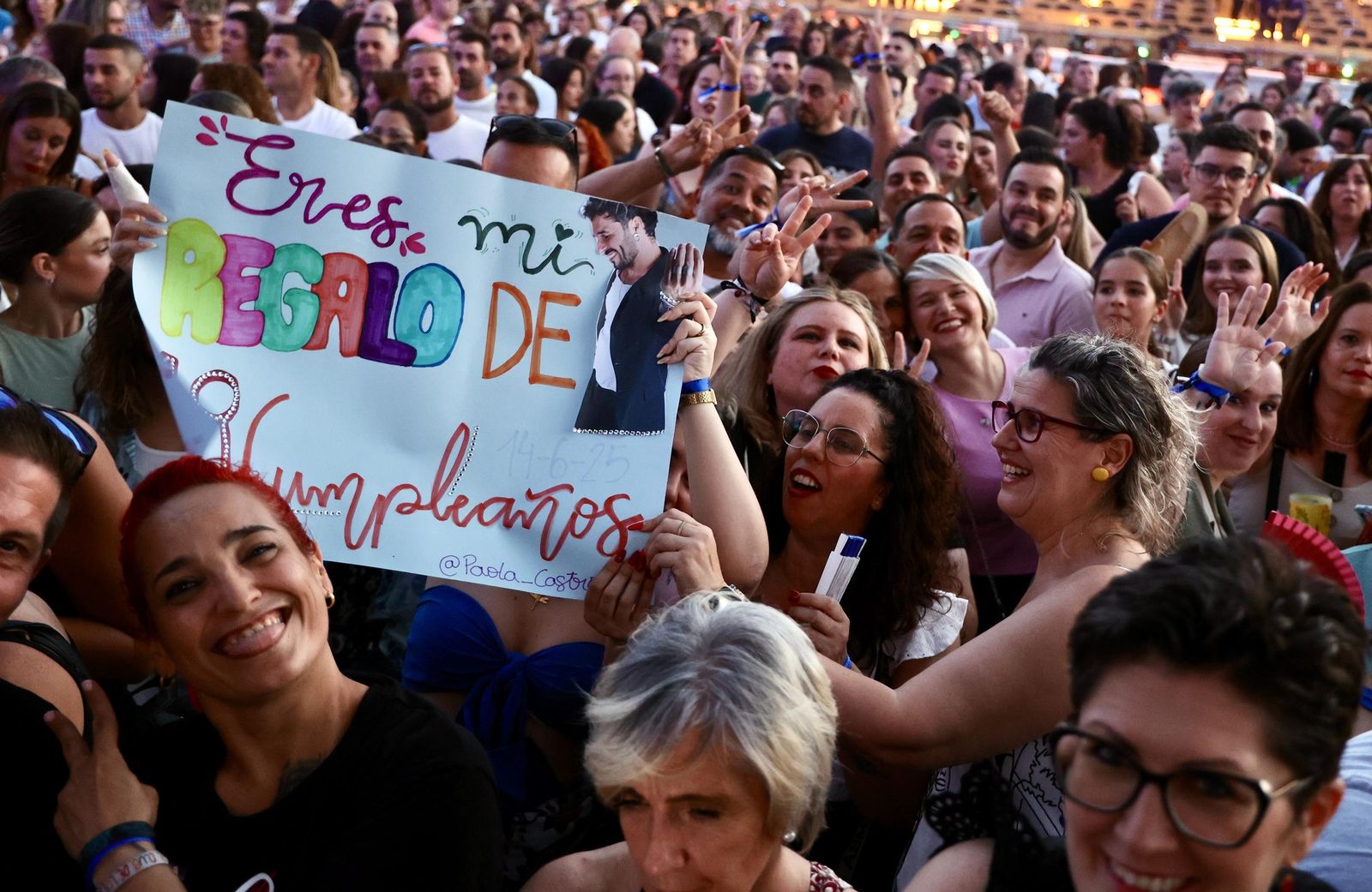 Búscate en las fotos del concierto de Antoñito Molina en Sevilla