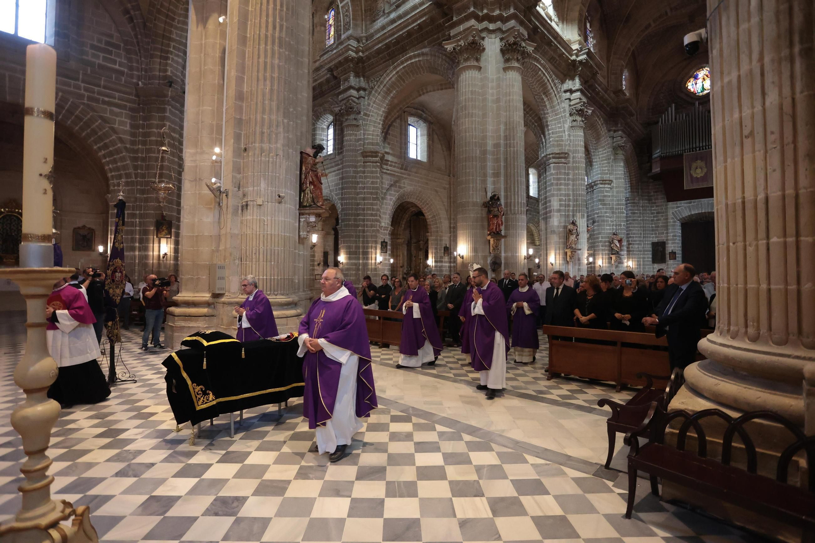 El funeral del periodista Andrés Luis Cañadas, en imágenes