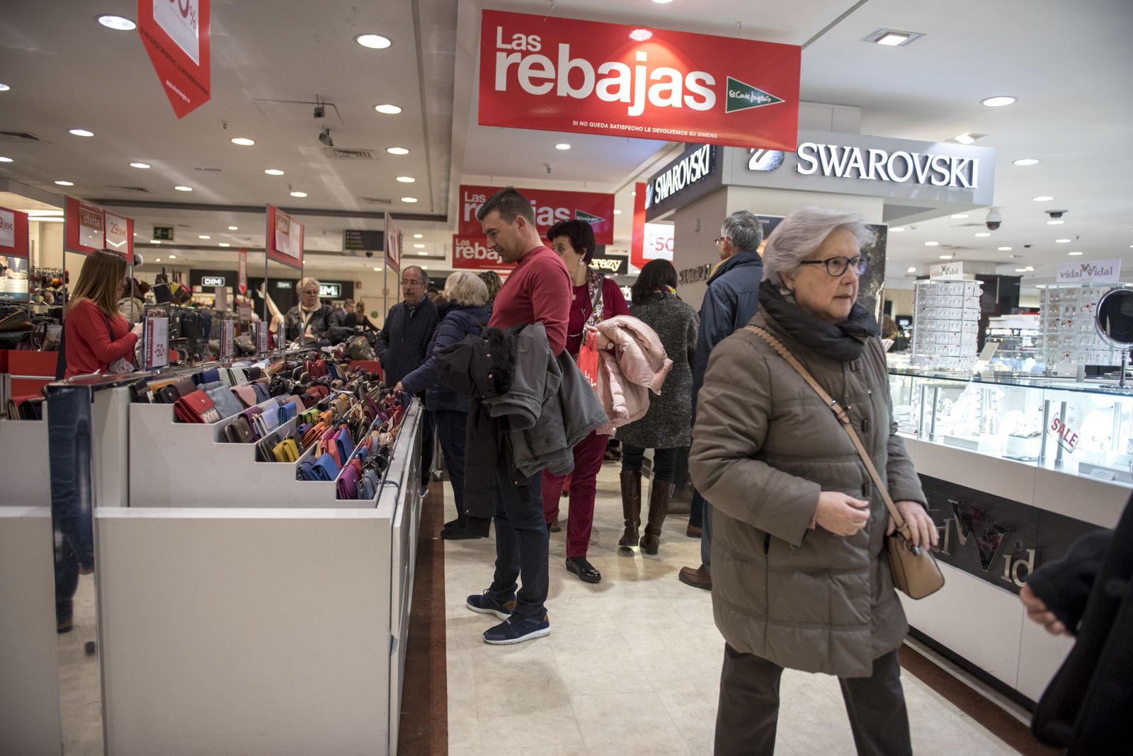 El inicio de las rebajas y las colas del Nevada, en imágenes