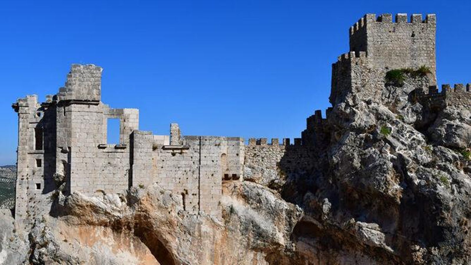 El Castillo de Zuheros, frontera entre el reino cristiano de Castilla-León y el Nazarí de Granada en la Edad Media El Castillo de Zuheros, frontera entre el reino cristiano de Castilla-León y el Nazarí de Granada en la Edad Media