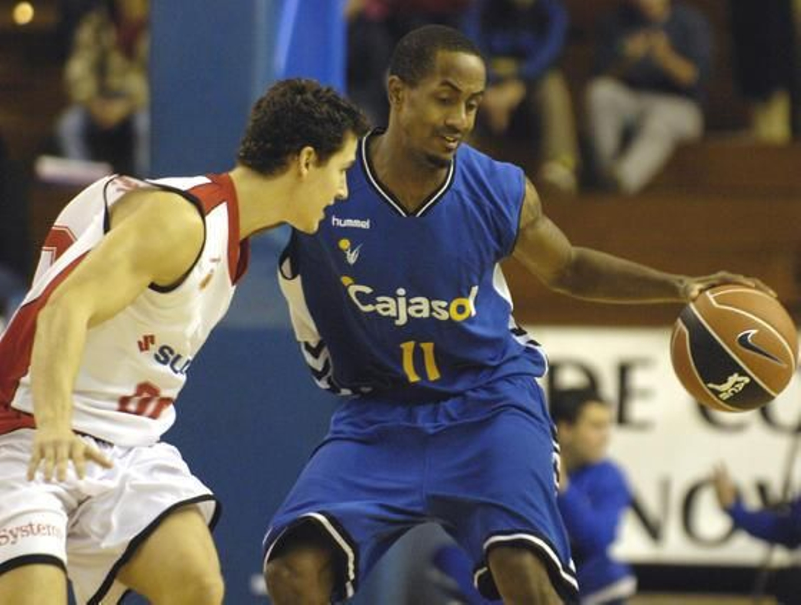 Calloway bota ante San Miguel.  Foto: Manuel Gómez