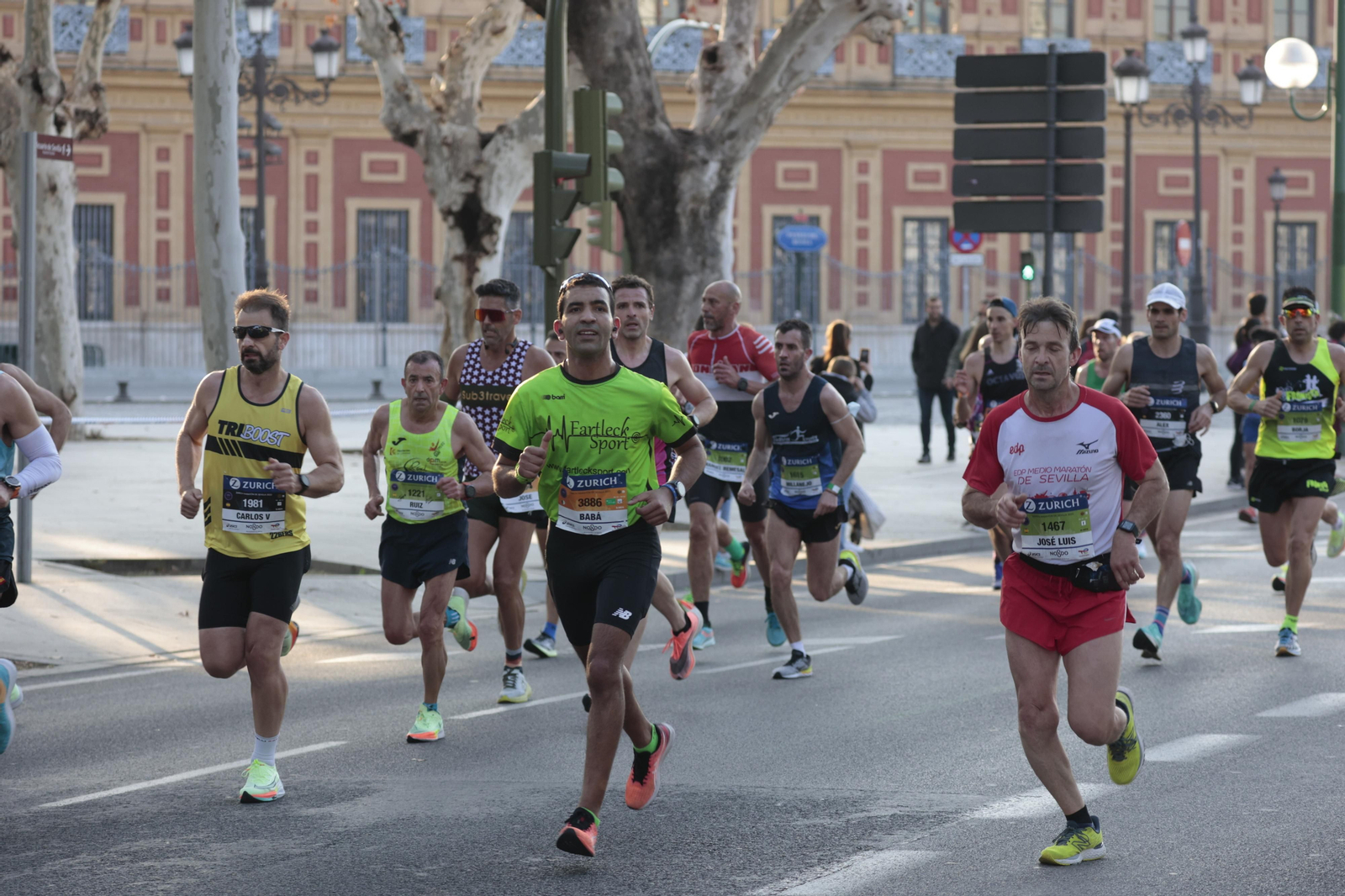 Las imágenes de la Maratón de Sevilla 2022 (11)