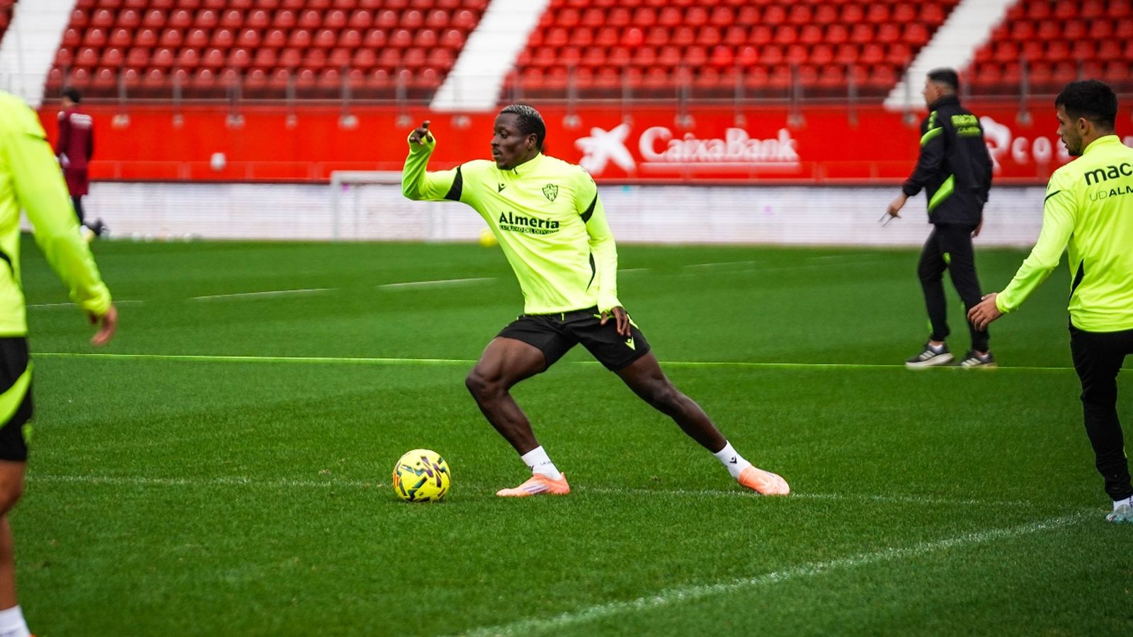 Dion Lopy, en uno de los entrenamientos del conjunto almeriense.