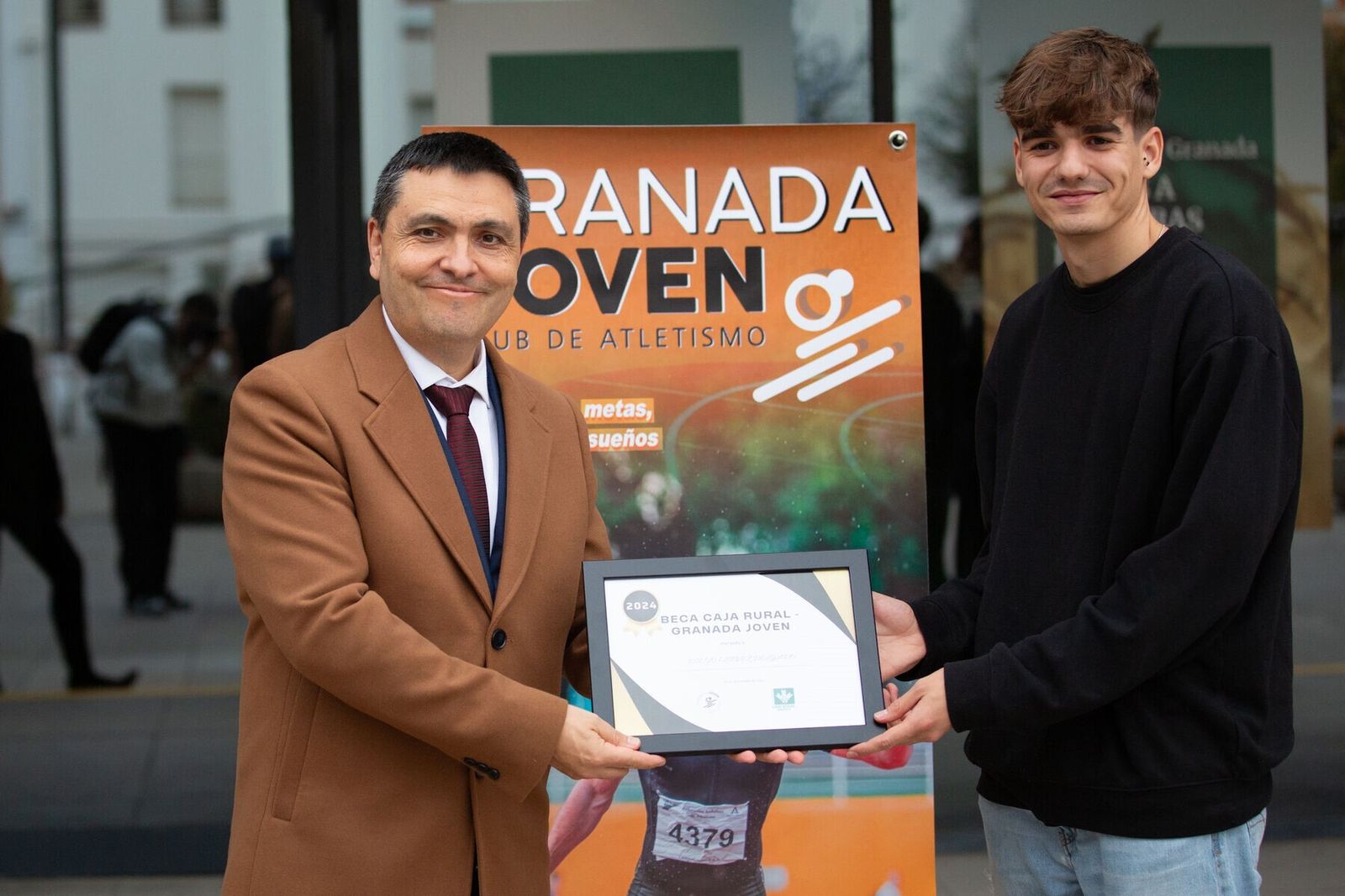 La entrega de las becas del Granada Joven en imágenes