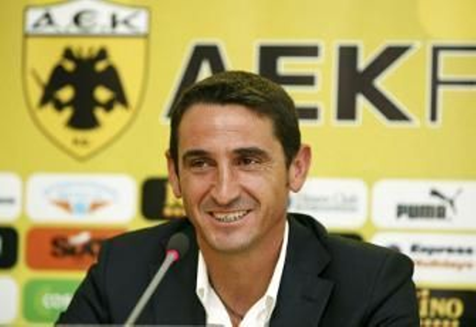 Jiménez cesa como técnico del AEK