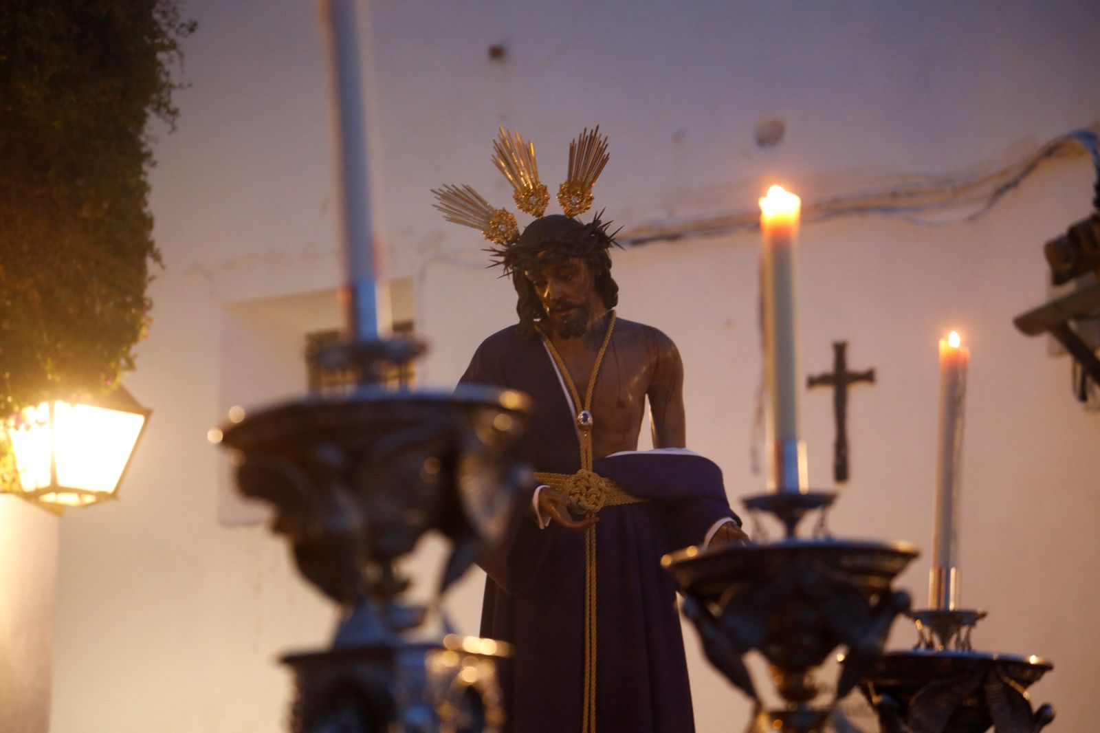 Las mejores imágenes del vía crucis de Nuestro Padre Jesús de la Humildad y Paciencia en Córdoba