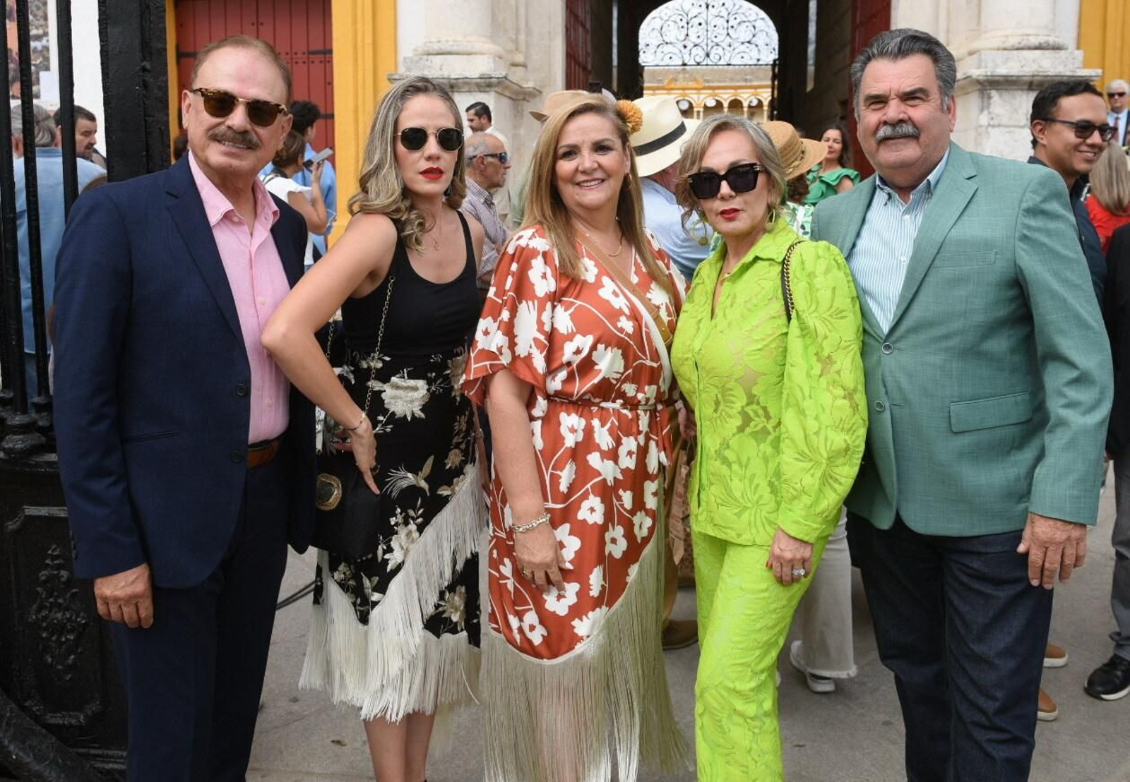 Jorge, Alejandra y Olivia Rivera con José y Mari Beltrán
