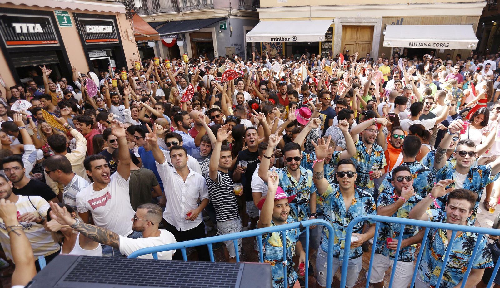 Fotos del último día de Feria de Málaga en el centro