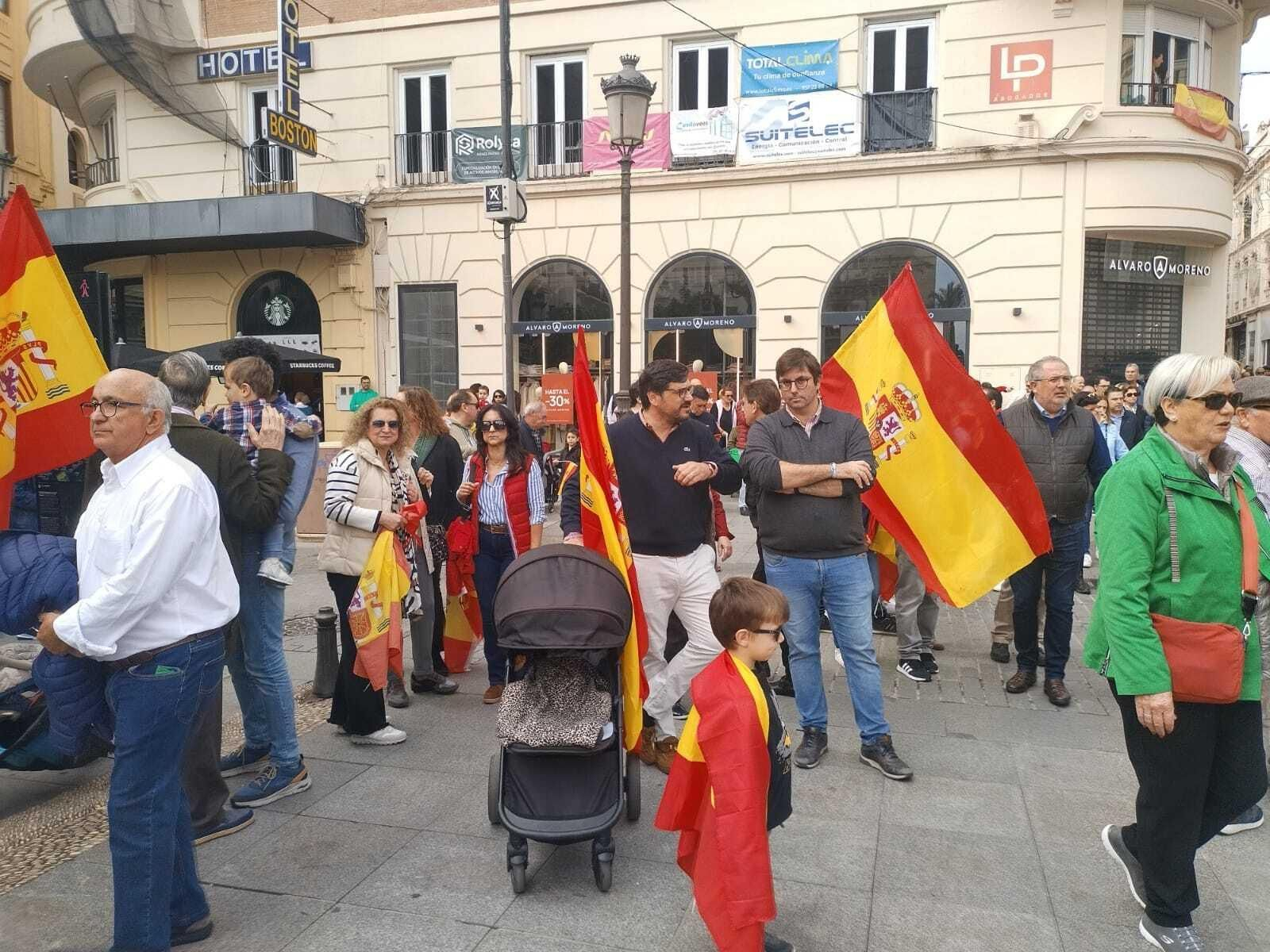 Las imágenes de la protesta del PP contra la amnistía en Córdoba