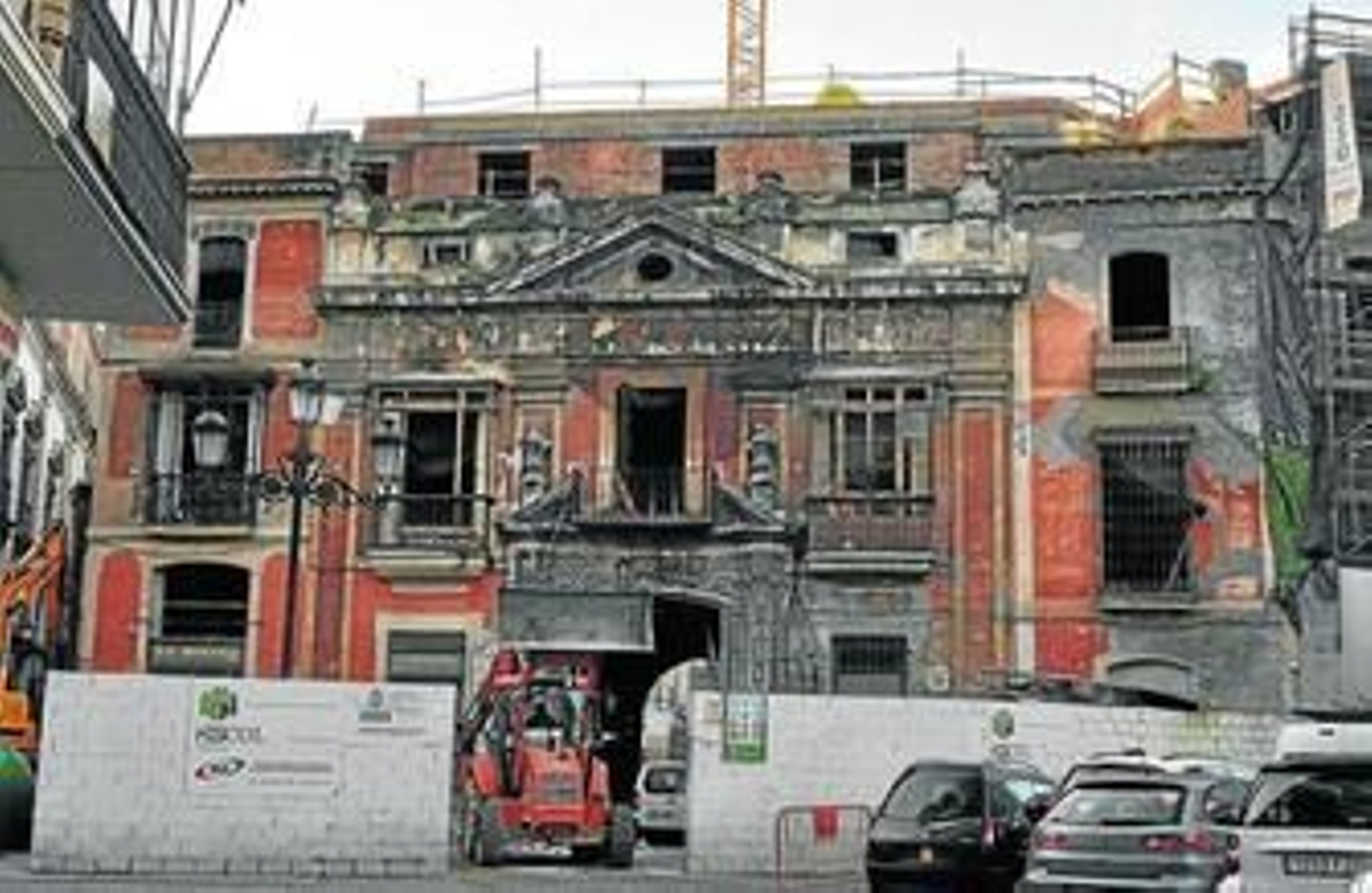 La fotografía muestra el estado actual de las obras de la Casa de la Moneda, paralizadas desde enero pasado.