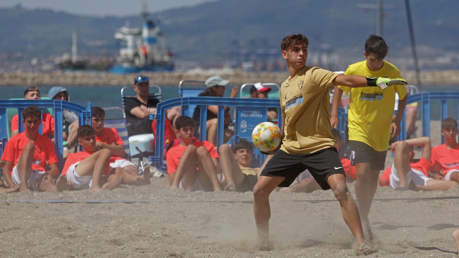 Fotos Torneo de Selecciones Comarcales de Cádiz de Fútbol Playa  categoría cadete en La Línea