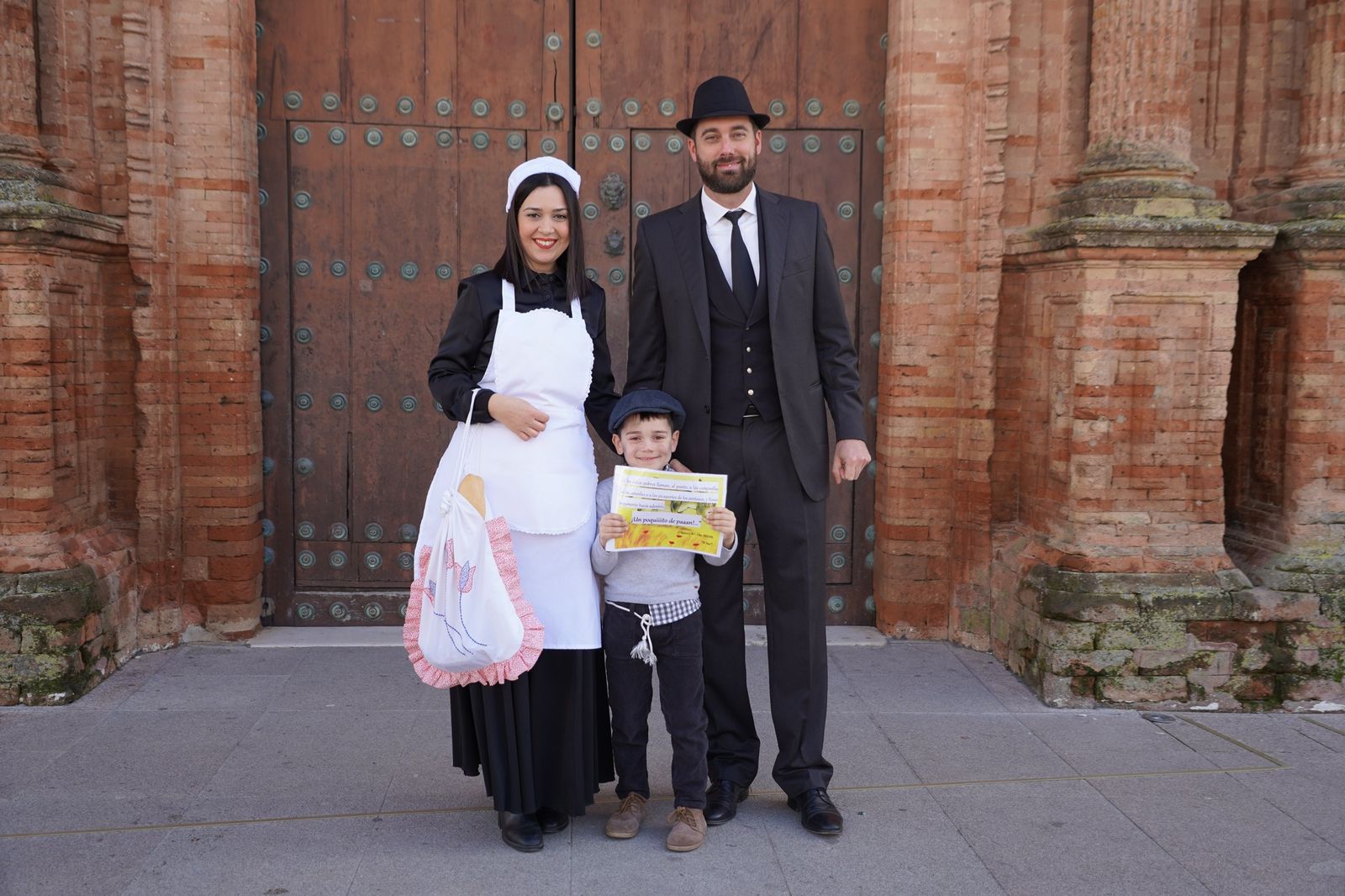 Así se disfrazaron los moguereños para la Feria de Época 1900 de Moguer