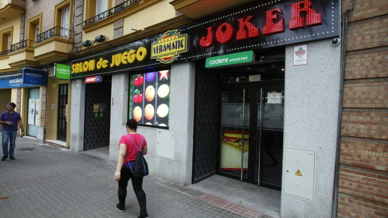 Los salones proliferan por todos los barrios.