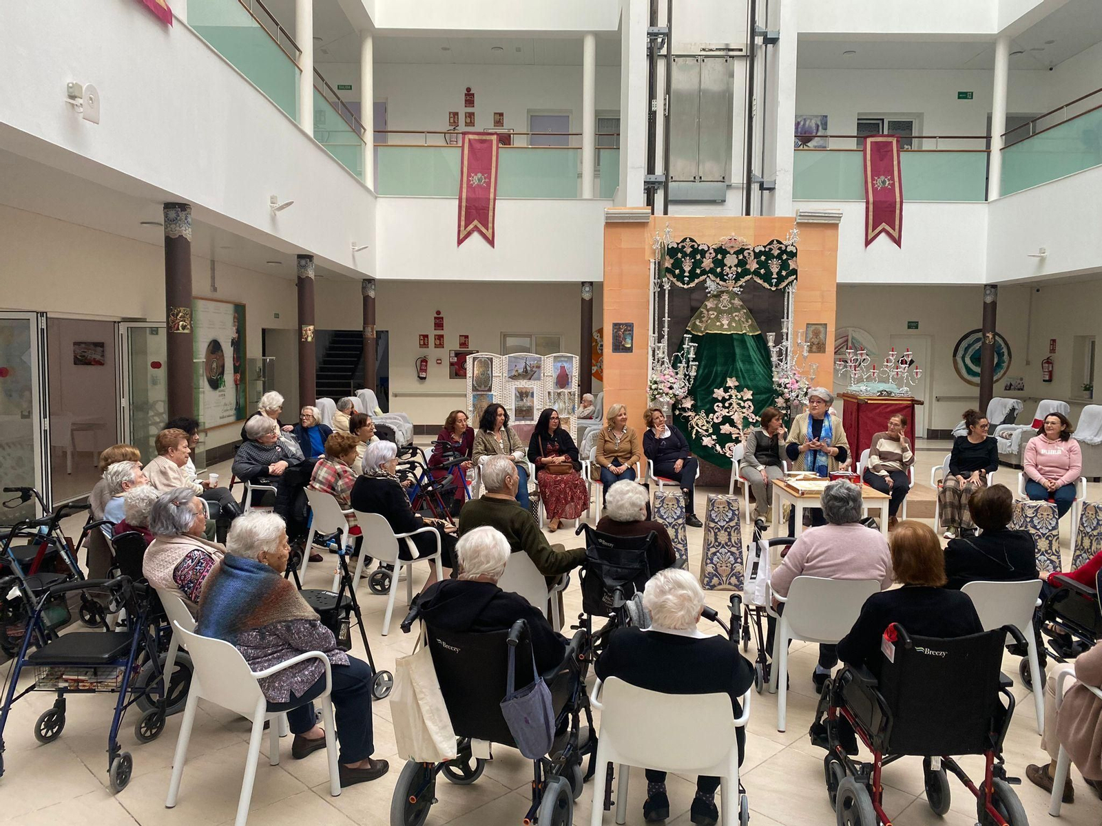Fotos de las actividades de Cuaresma en el centro de mayores de Asansull de La Línea