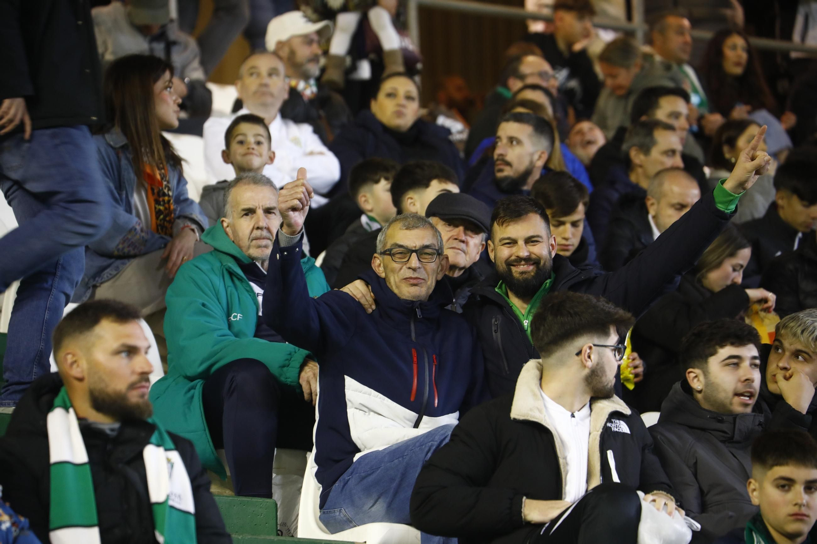 El vibrante ambiente en El Arcángel para el Córdoba CF - Sporting de Gijón