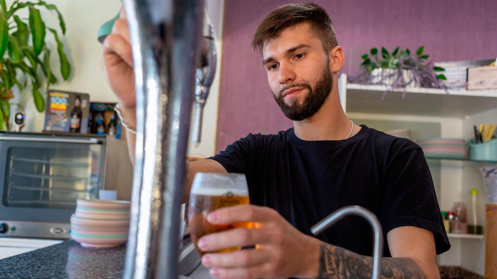 Francisco Manuel Valverde, 'Nene', camarero y delantero del CD Gévora.