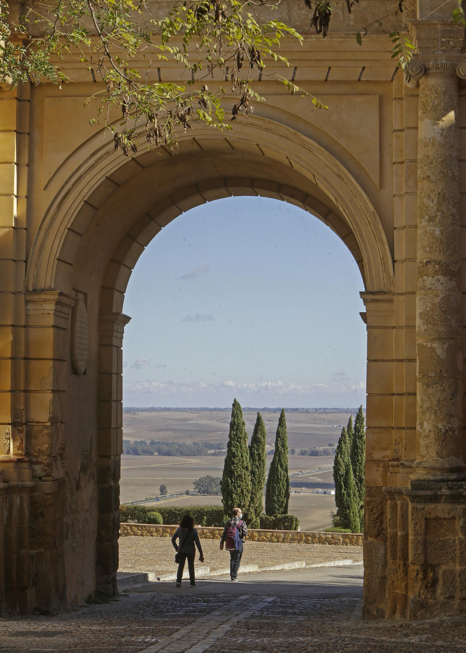 La Puerta de Córdoba, desde donde se contempla la llanura de la Campiña.