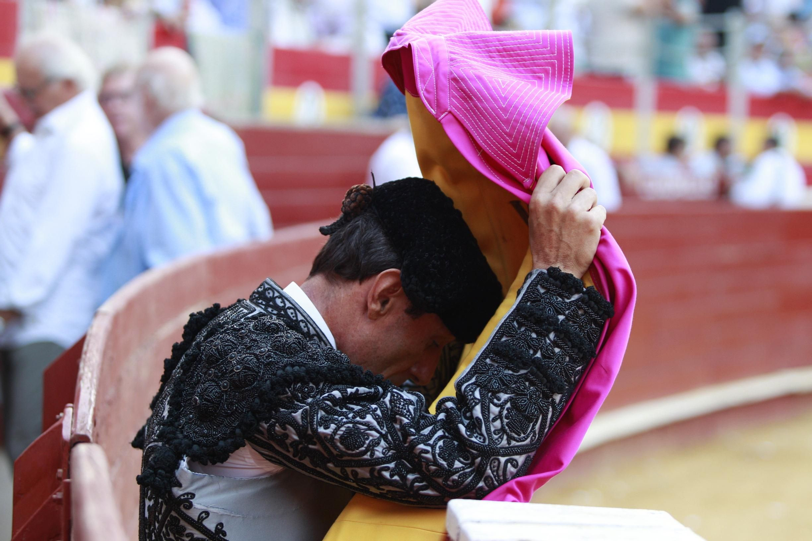 La despedida del torero Enrique Ponce de la Feria de Almería 2024, en imágenes