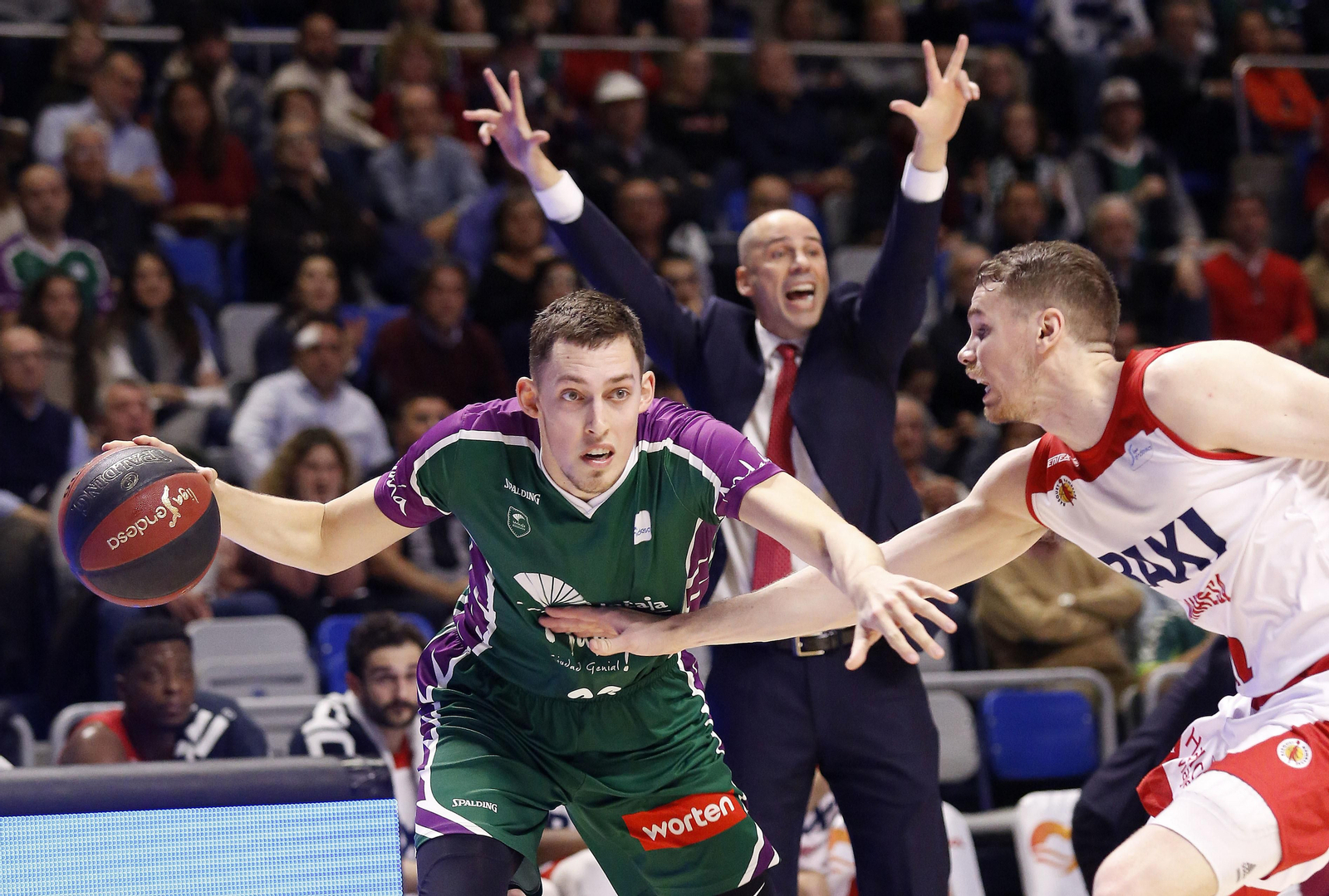 Las imágenes del Unicaja Baloncesto - Baxi Manresa