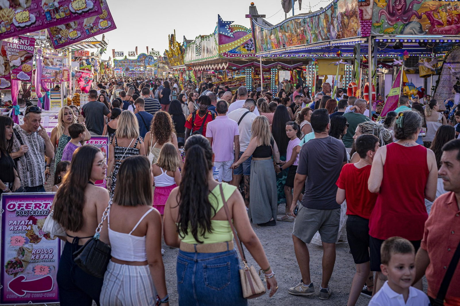 Búscate en las imágenes del jueves de la Feria del Carmen y de la Sal 2025 en San Fernando