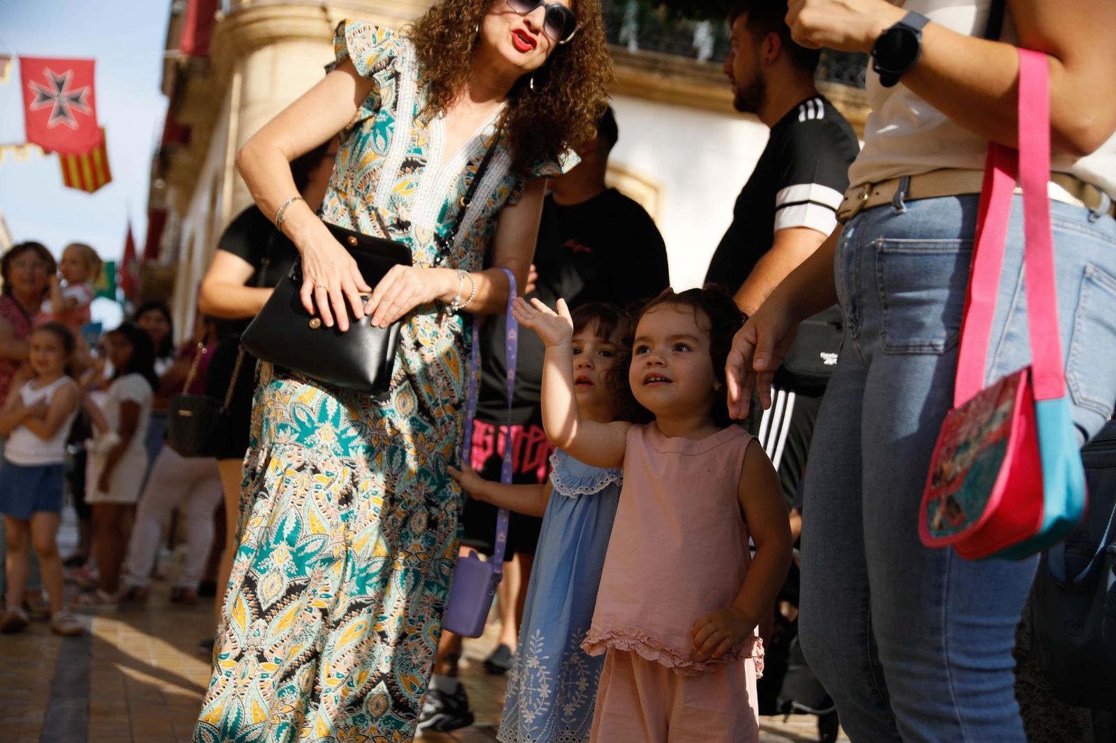 Desfile de Gigantes y Cabezudos de Vera, en imágenes