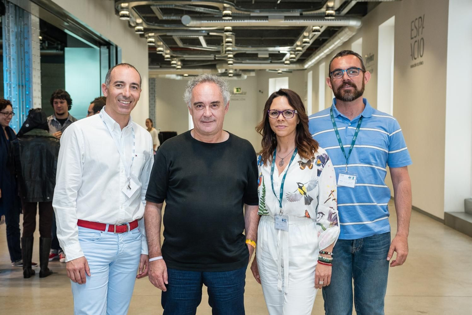 Los responsables de Liceo Erasmus con Ferrán Adriá.