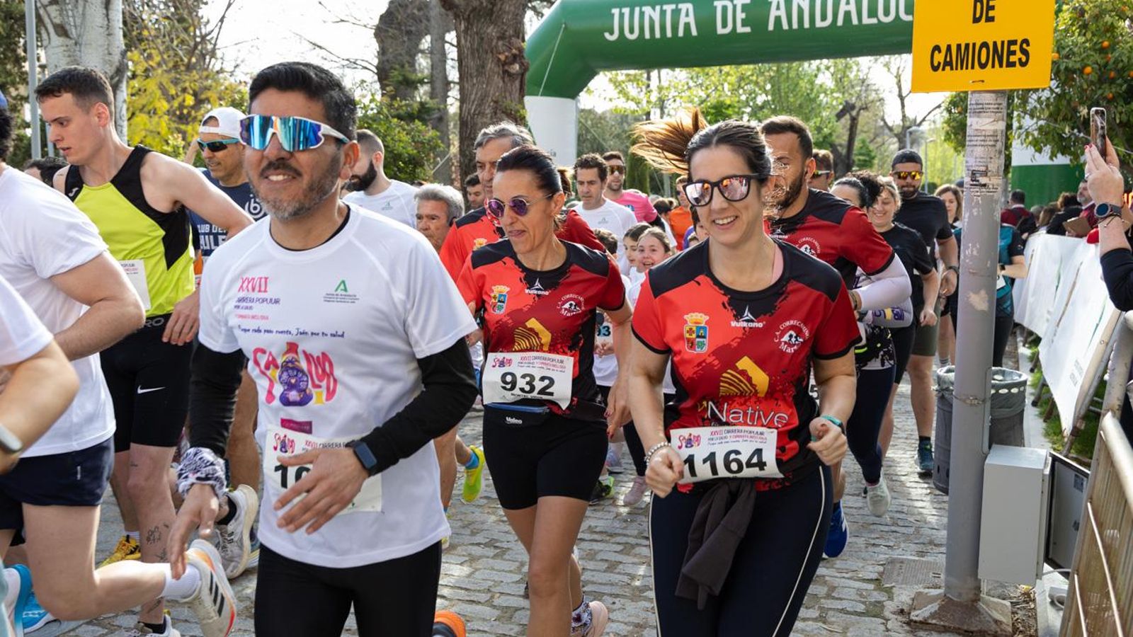 Más de 2.100 participantes corren para promover la salud en Jaén, en imágenes (1)