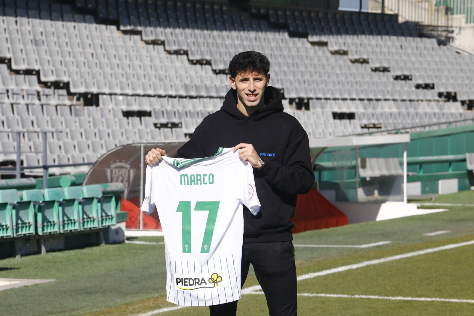 La presentación de Marco Camus en el Córdoba CF, en imágenes