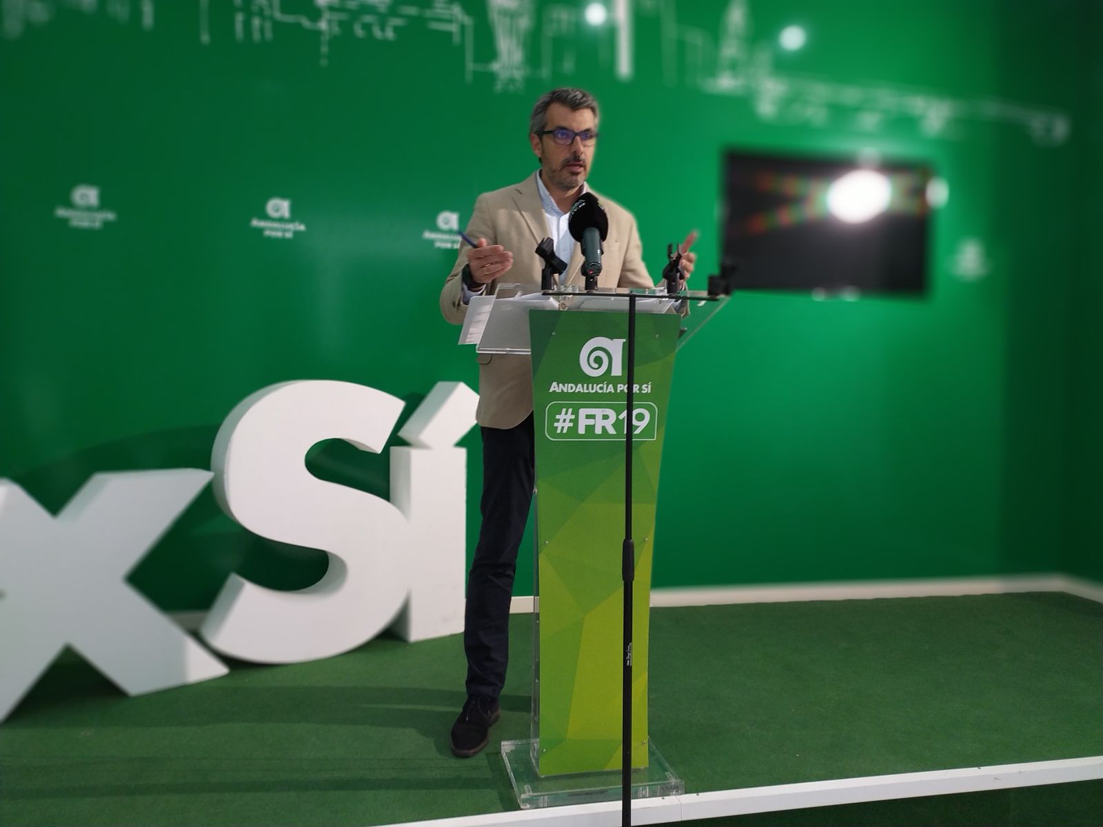 Fran Romero en la sede isleña de AxSí.