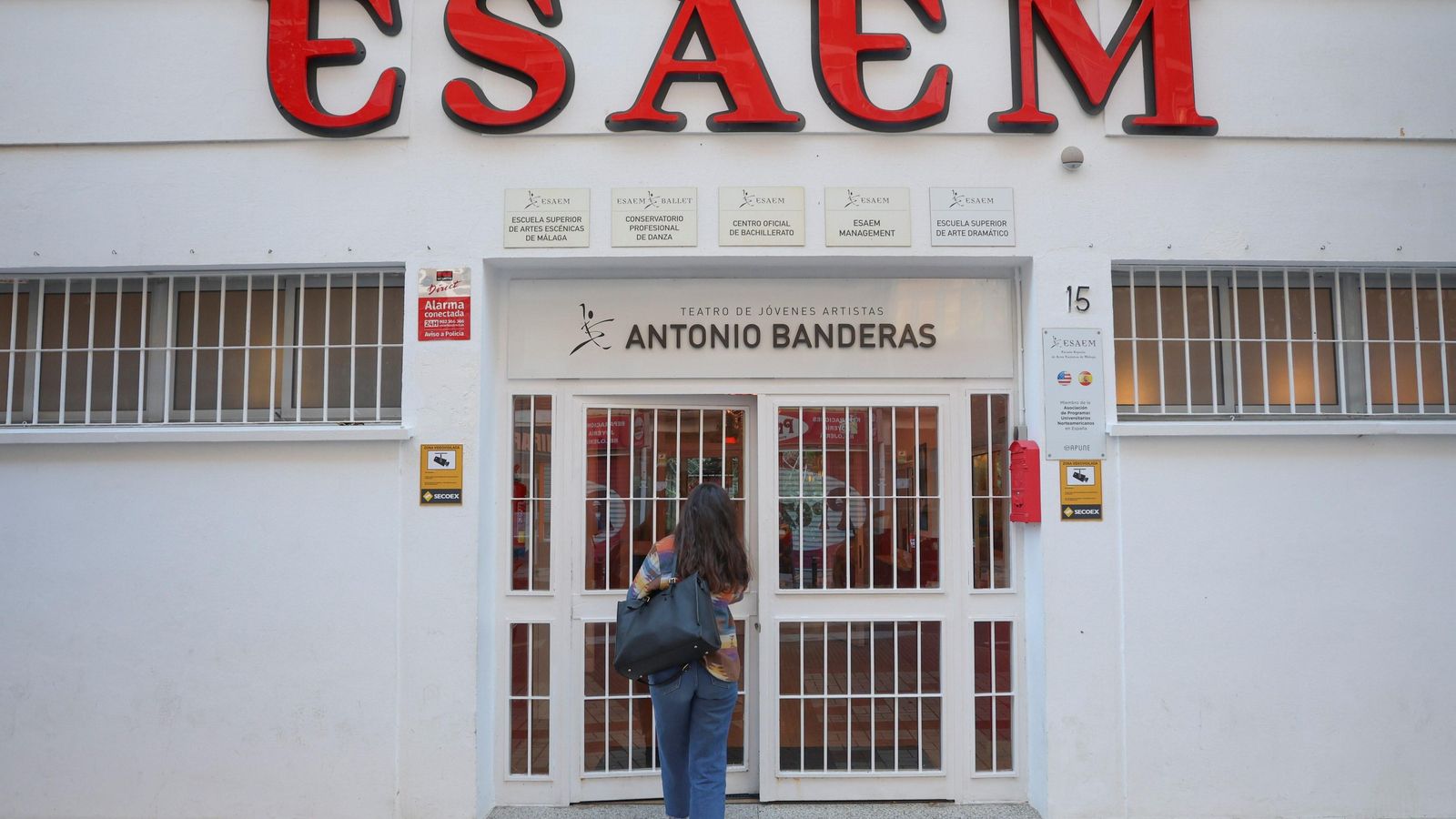 La entrada de Esaem.