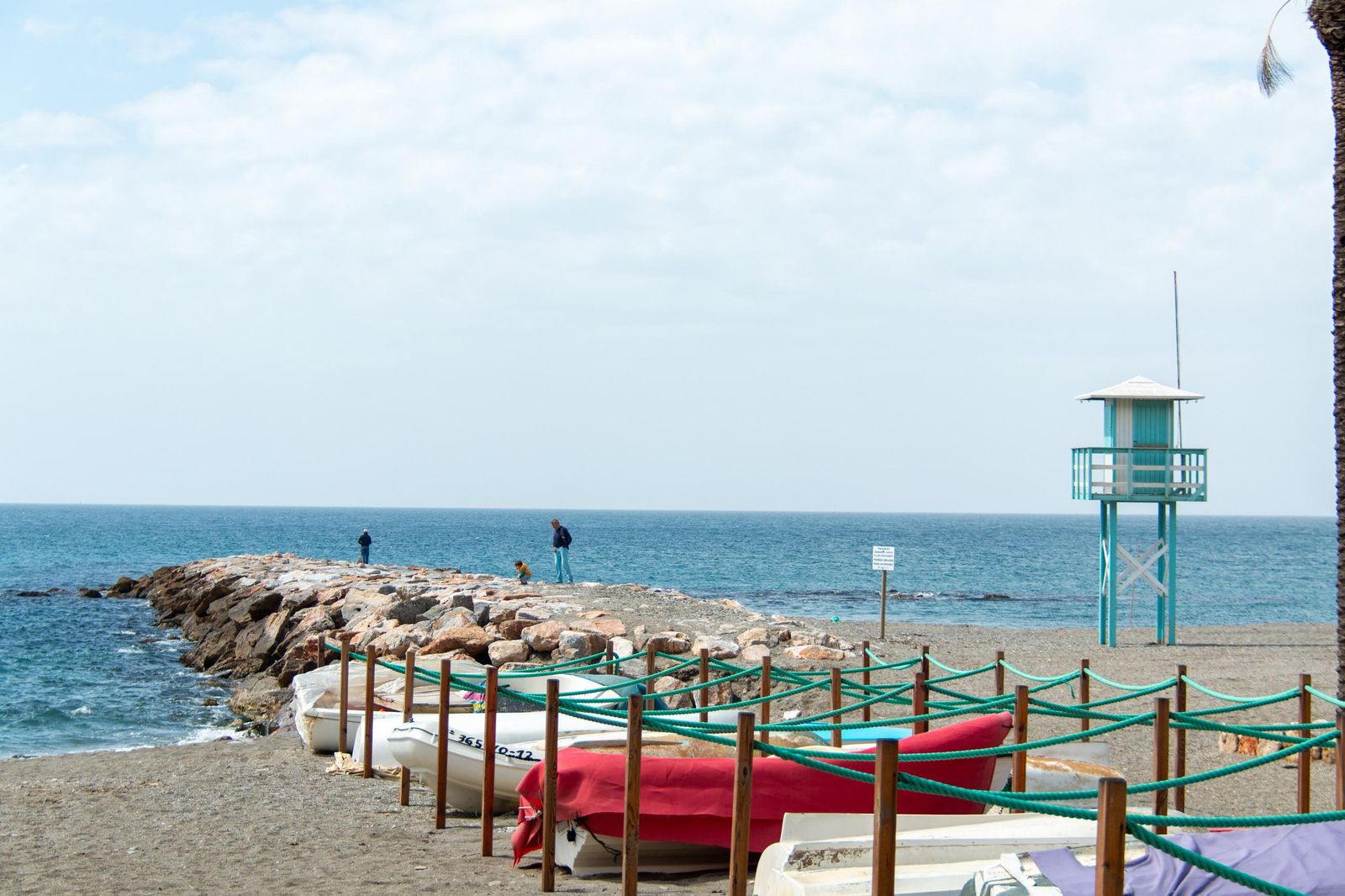 Así están las playas de Granada a pocos días de la Semana Santa