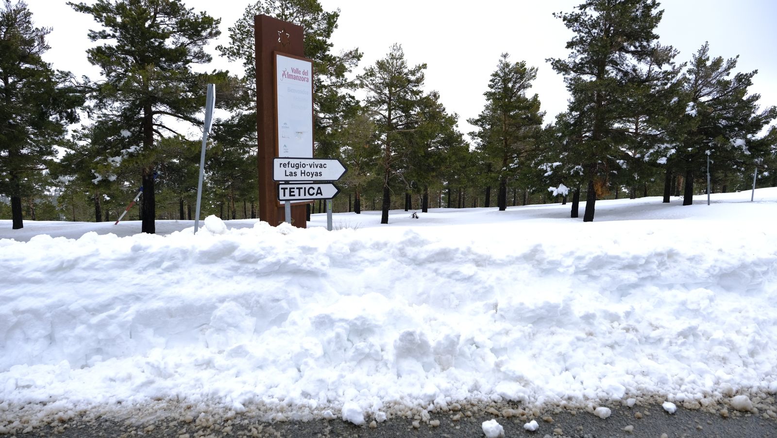 Imágenes del temporal de nieve en la provincia de Almería.