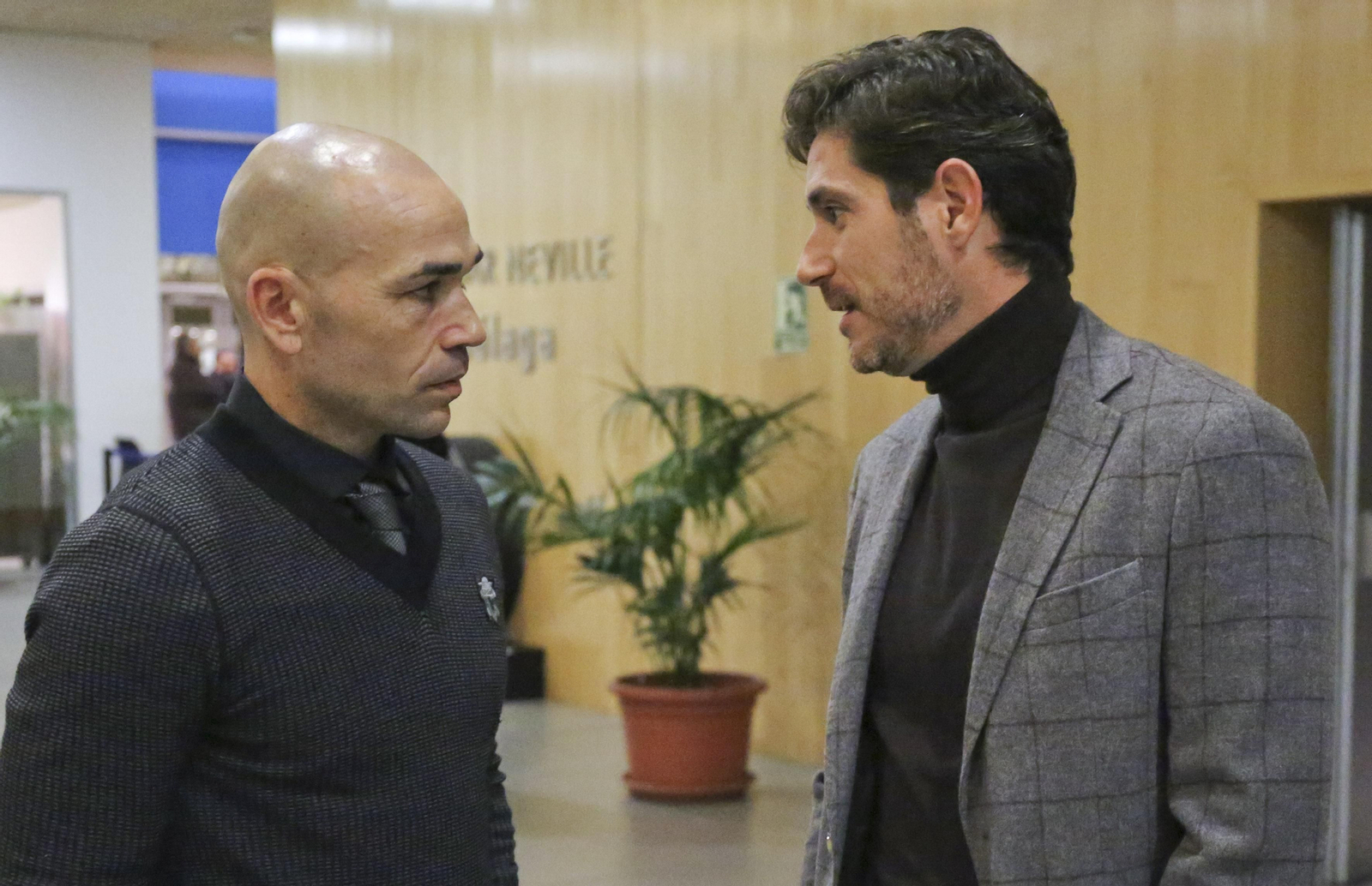 Manolo Gaspar conversa con Víctor Sánchez del Amo. Manolo Gaspar conversa con Víctor Sánchez del Amo.