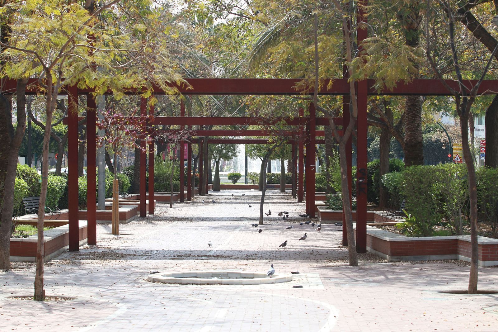 Las imágenes de la capital y los pueblos, paralizados para frenar el coronavirus