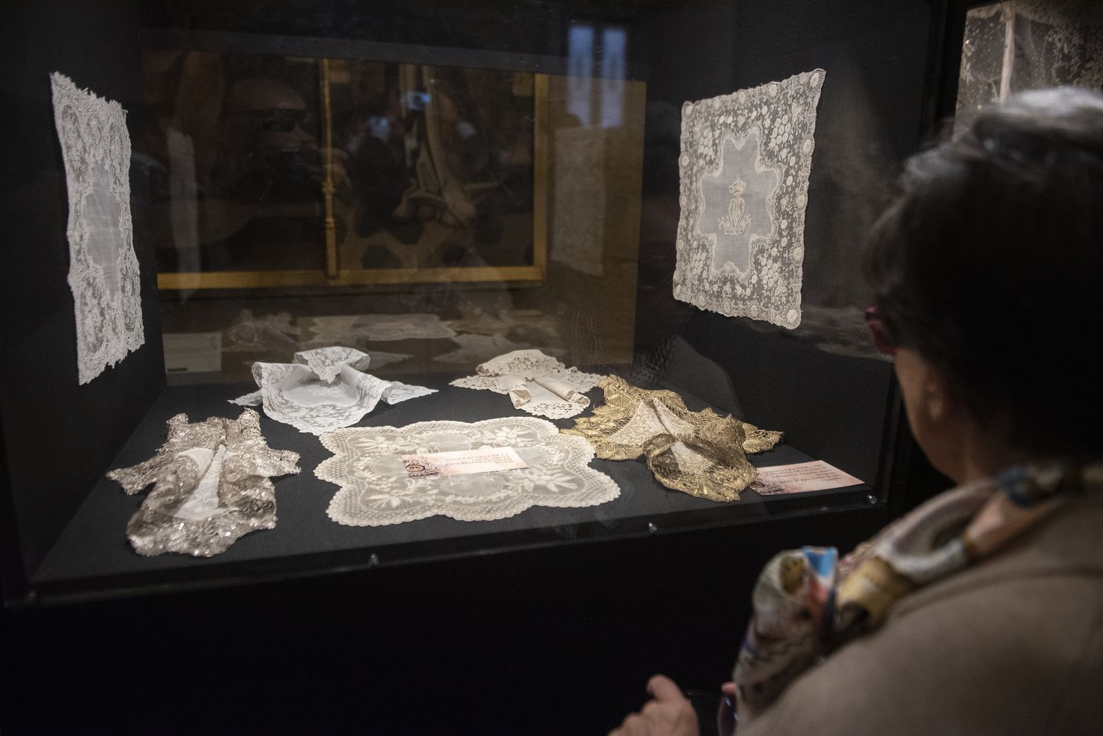 Inauguración de un manto, y el proyecto para el paso de palio de la asociación de fieles del Santo Ángel