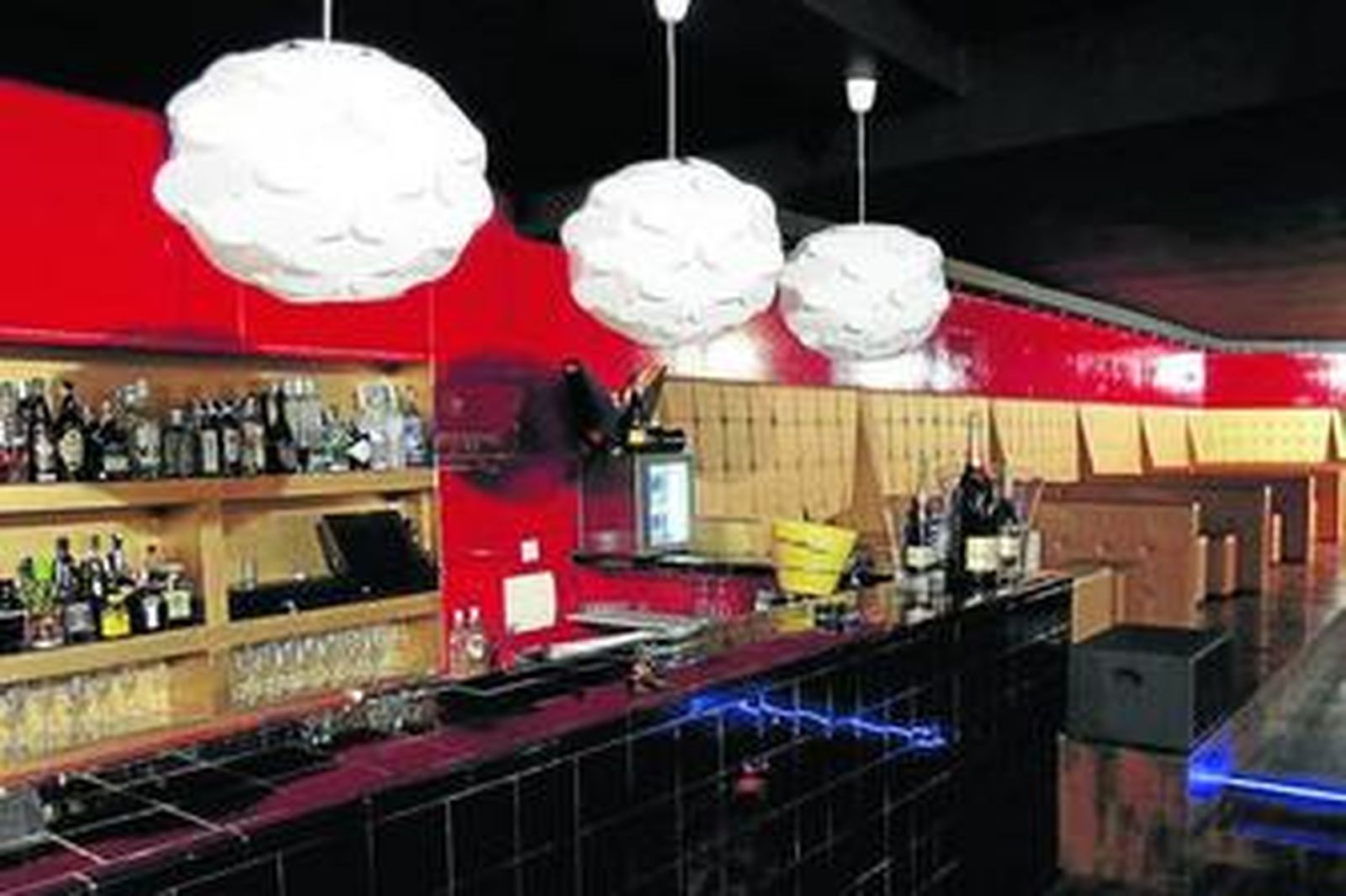 La decoración de la sala Gabana by Love está plagada de toques 'retro' .