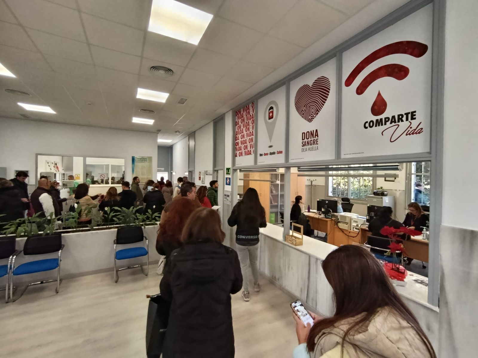 Las imágenes de las largas colas en el Centro de Transfusión para donar sangre en Córdoba