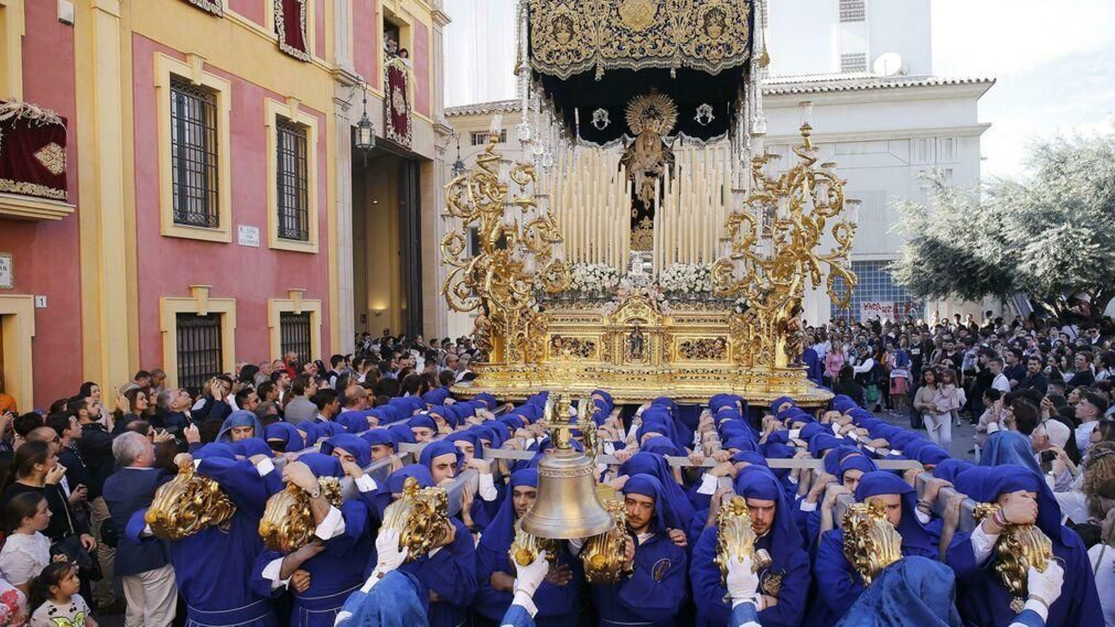 Virgen de la Concepción saliendo de su casa hermandad en 2019.