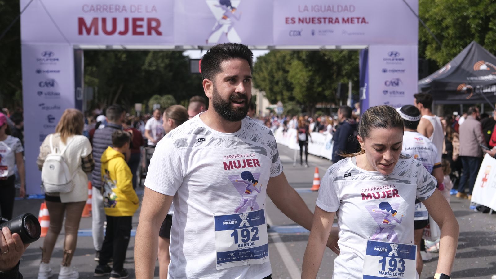 Imágenes de la Carrera de la Mujer 2023 en Almería