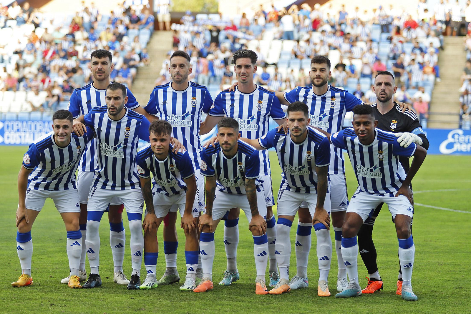 Imágenes del encuentro entre el Recreativo de Huelva y el Antequera CF