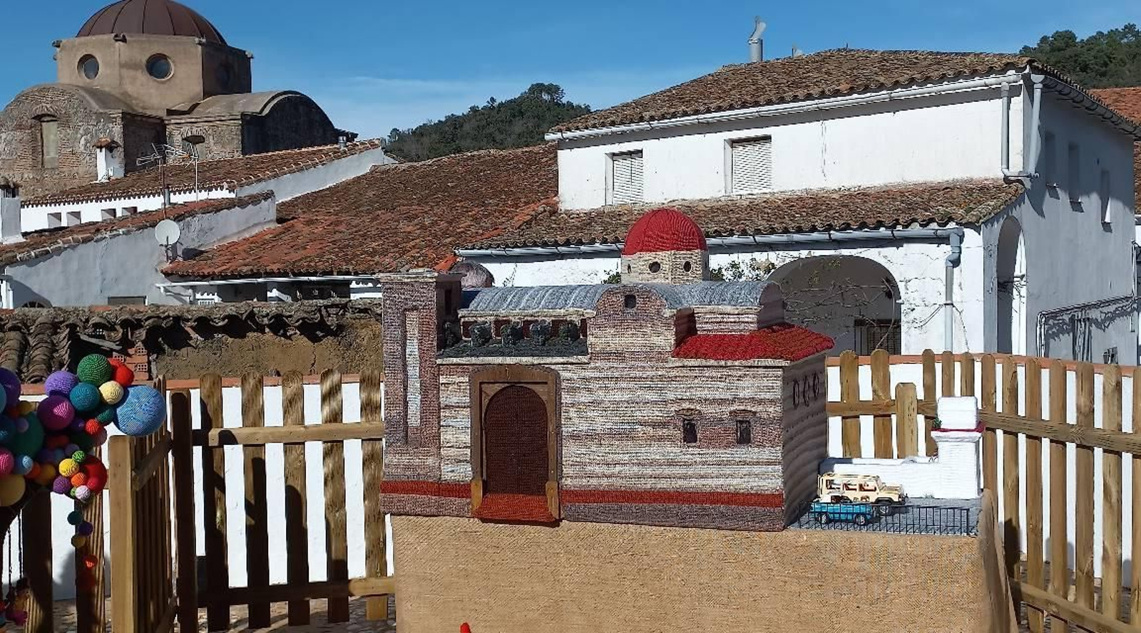 El pueblo de Huelva que se viste de croché por Navidad