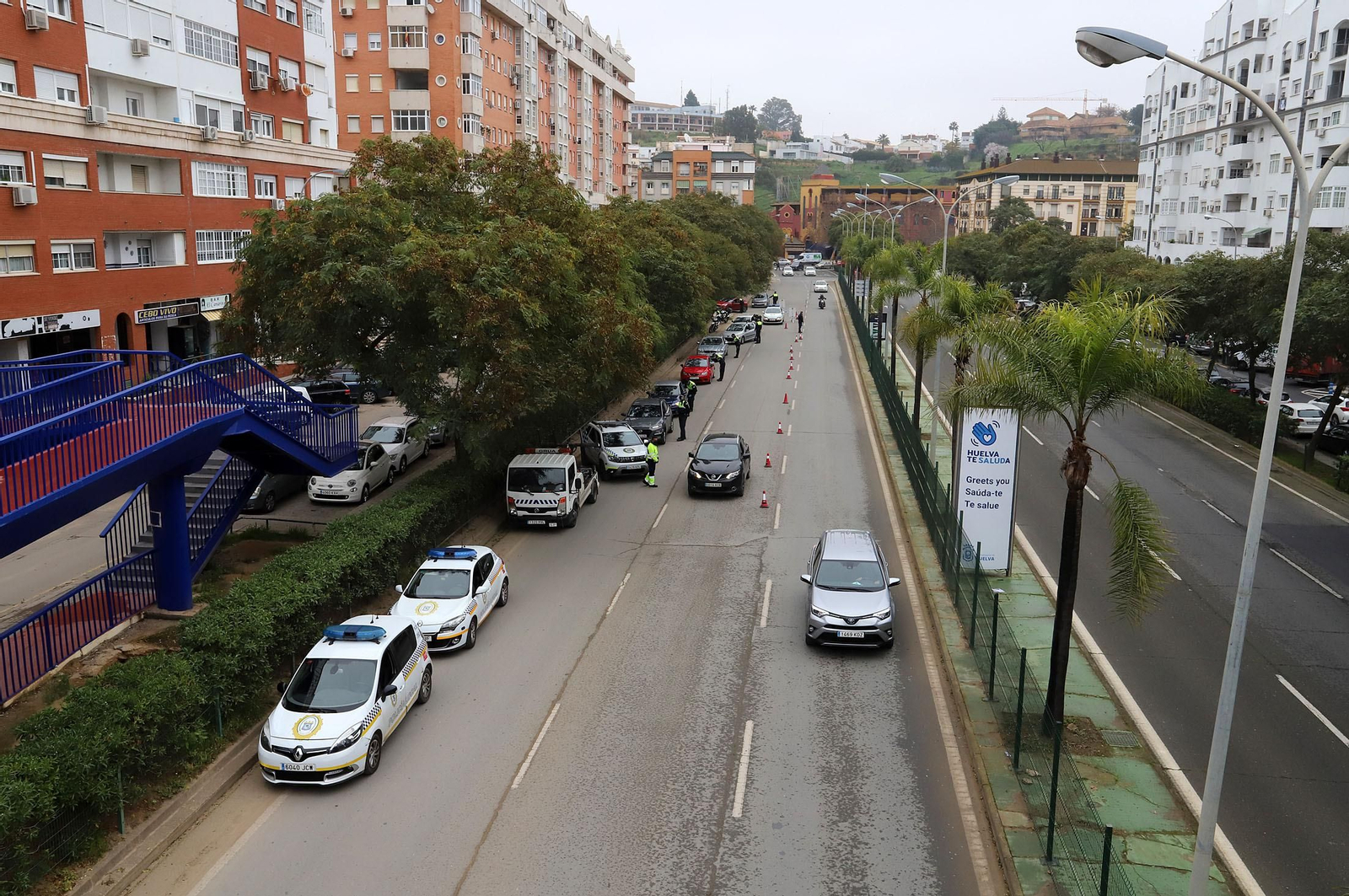 Imágenes del control de la Policía Local en la avenida Costa de la Luz