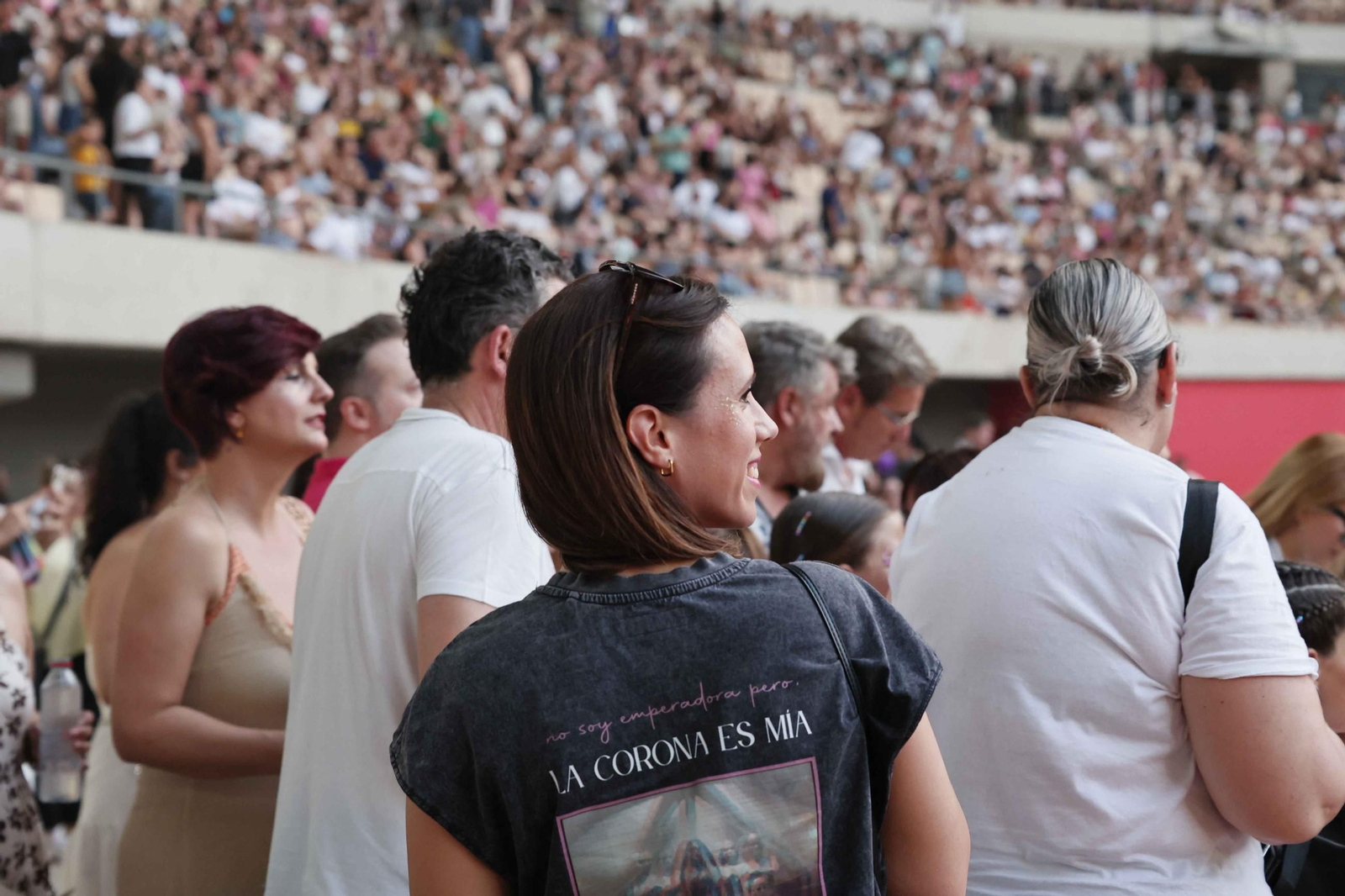 Búscate en el concierto de Lola Índigo