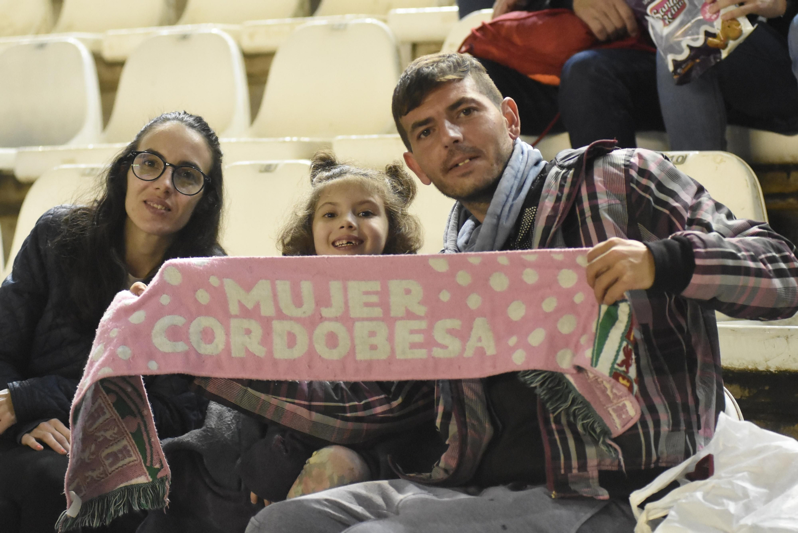 Las mejores fotos del gran ambiente en El Arcángel para el Córdoba CF - Real Madrid Castilla