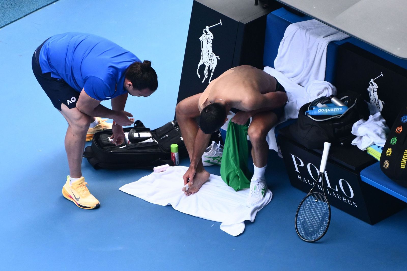 Las fotos de la retirada de Musetti ante Djokovic y del resto de cuartos de final