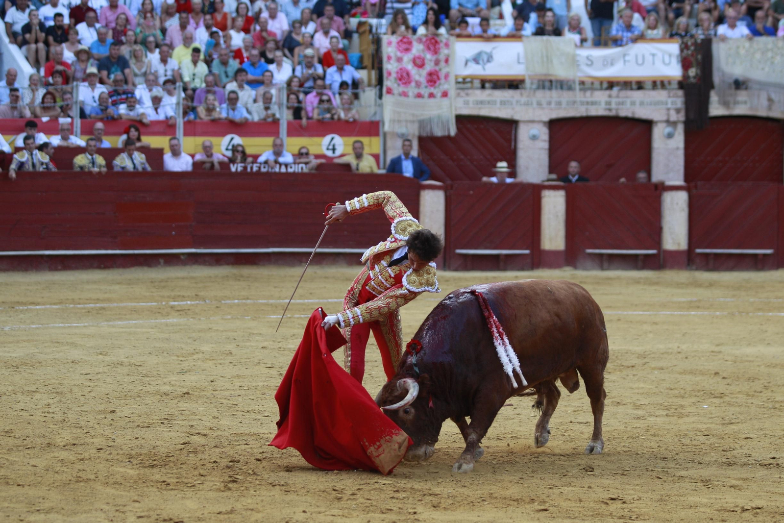 La despedida del torero Enrique Ponce de la Feria de Almería 2024, en imágenes